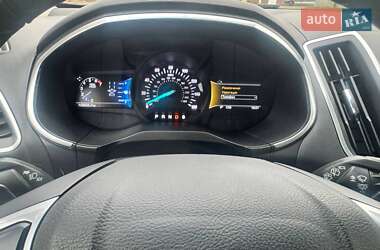 Внедорожник / Кроссовер Ford Edge 2016 в 