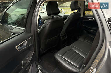 Позашляховик / Кросовер Ford Edge 2021 в 