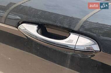 Позашляховик / Кросовер Ford Edge 2019 в 