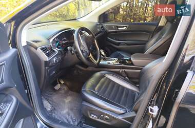 Позашляховик / Кросовер Ford Edge 2016 в 