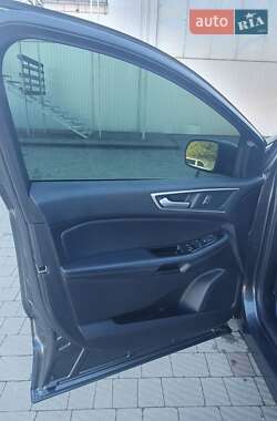 Внедорожник / Кроссовер Ford Edge 2019 в 