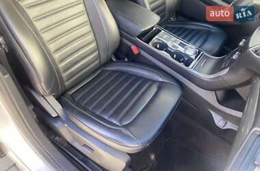 Позашляховик / Кросовер Ford Edge 2020 в 