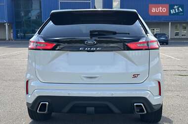Позашляховик / Кросовер Ford Edge 2022 в 