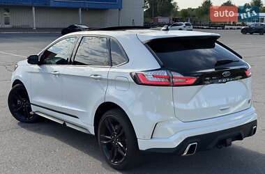 Позашляховик / Кросовер Ford Edge 2022 в 