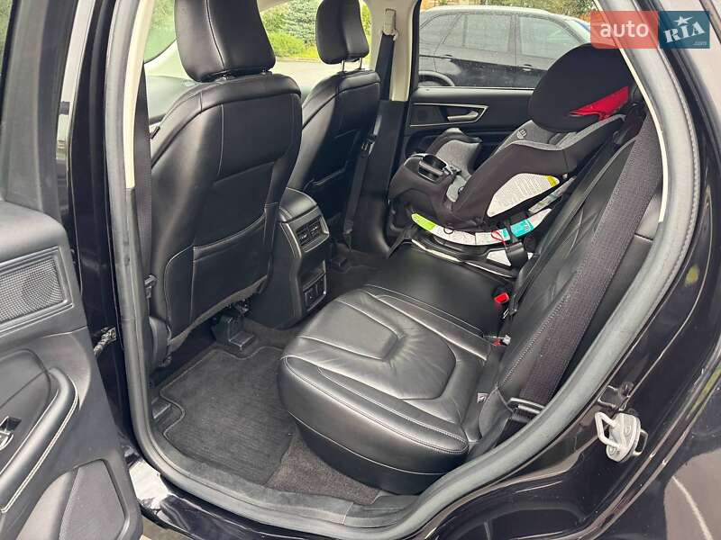 Позашляховик / Кросовер Ford Edge 2020 в Рівному