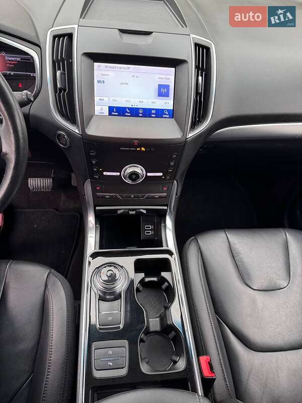 Позашляховик / Кросовер Ford Edge 2020 в Рівному
