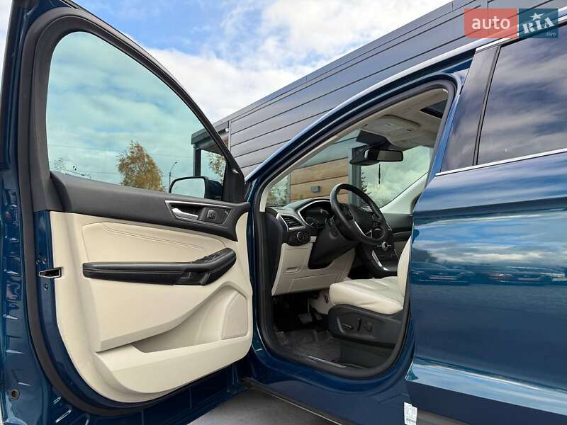 Позашляховик / Кросовер Ford Edge 2020 в Рівному