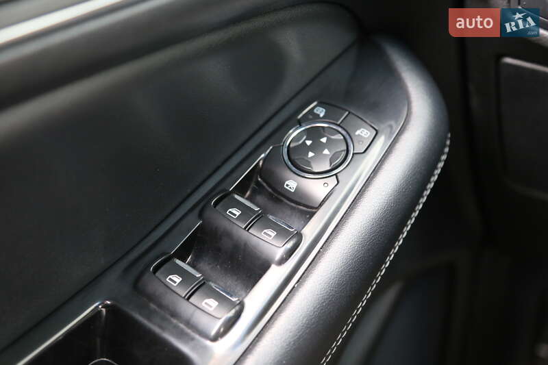 Позашляховик / Кросовер Ford Edge 2016 в Києві фото 24 Позашляховик / Кросовер Ford Edge 2016 в Києві