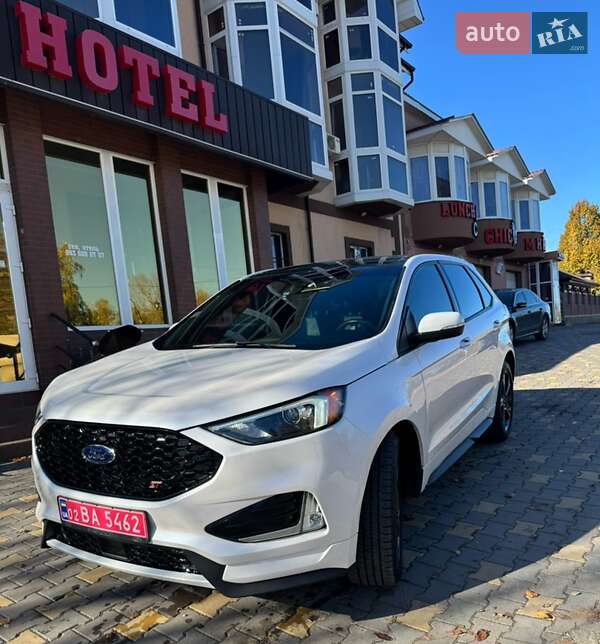 Позашляховик / Кросовер Ford Edge 2019 в Умані