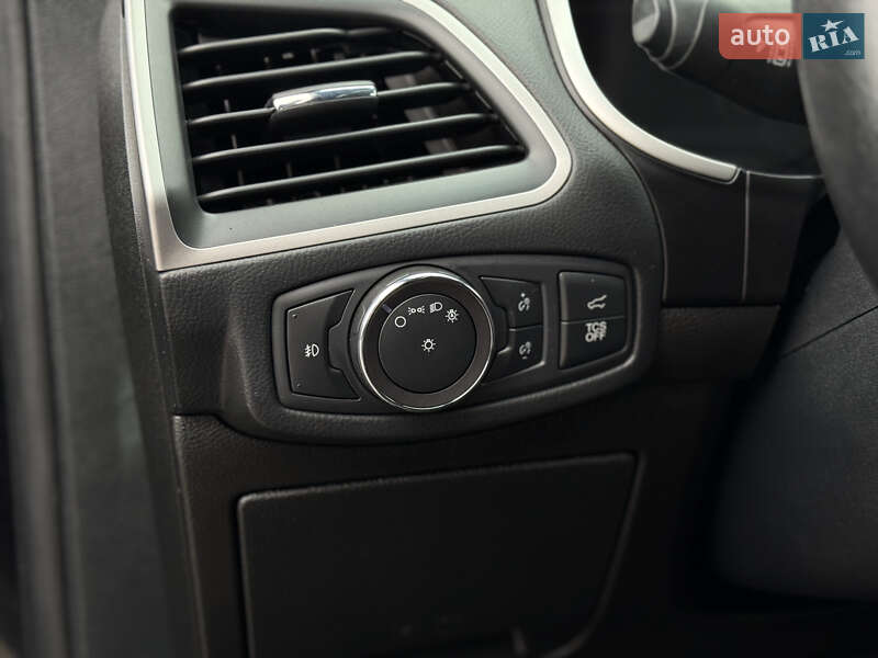 Внедорожник / Кроссовер Ford Edge 2018 в Владимире