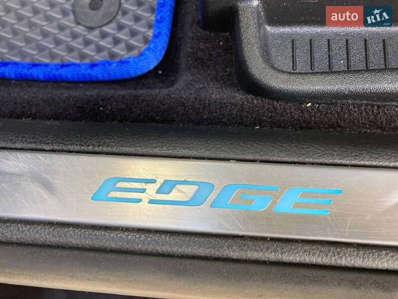 Позашляховик / Кросовер Ford Edge 2016 в Ковелі