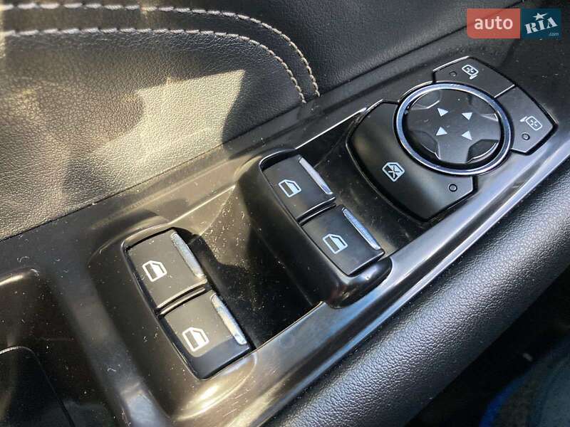 Позашляховик / Кросовер Ford Edge 2016 в Ковелі