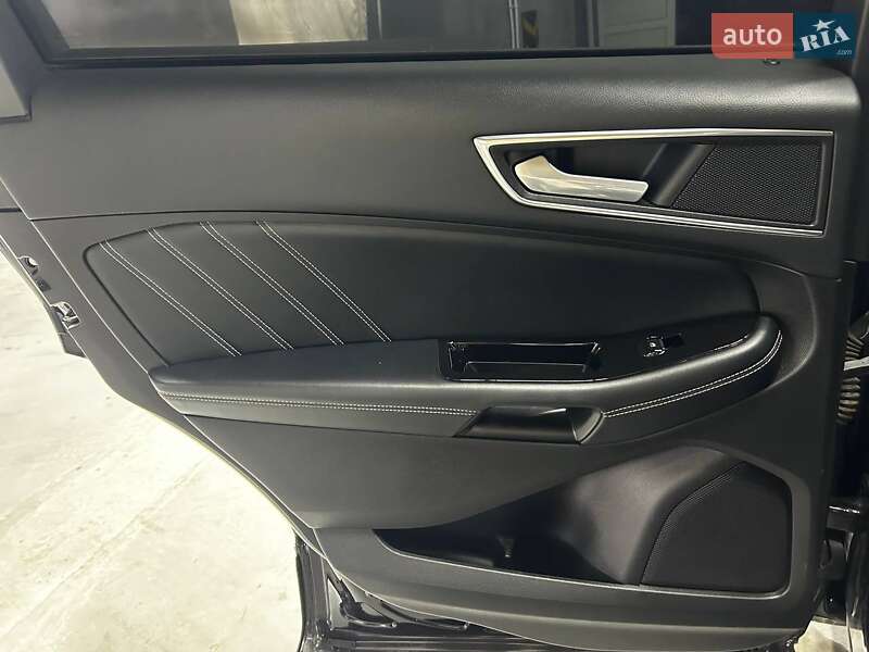 Внедорожник / Кроссовер Ford Edge 2016 в Черновцах