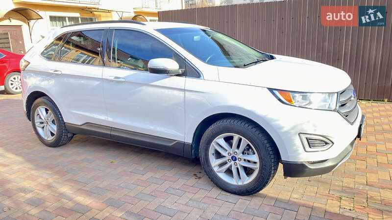 Позашляховик / Кросовер Ford Edge 2016 в Вишневому фото 5 Позашляховик / Кросовер Ford Edge 2016 в Вишневому