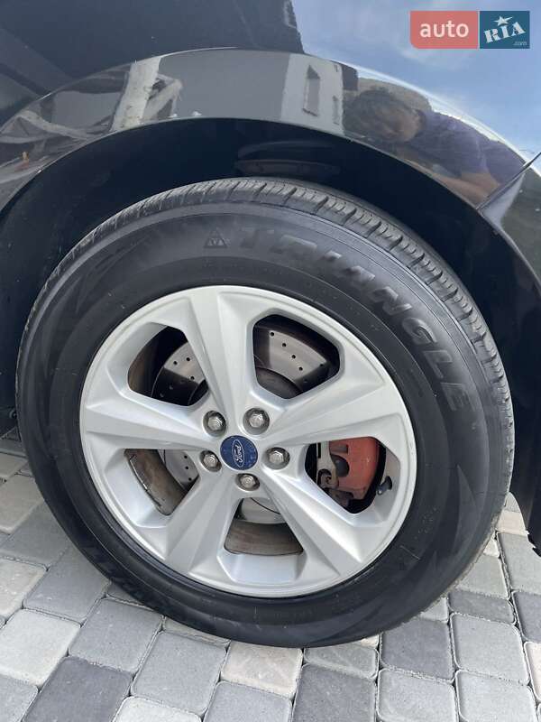 Позашляховик / Кросовер Ford Edge 2015 в Броварах