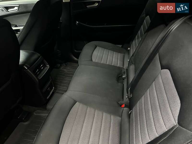Позашляховик / Кросовер Ford Edge 2017 в Чернівцях