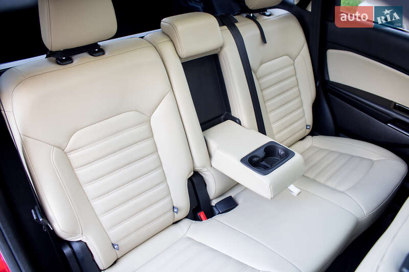 Внедорожник / Кроссовер Ford Edge 2017 в Жовкве