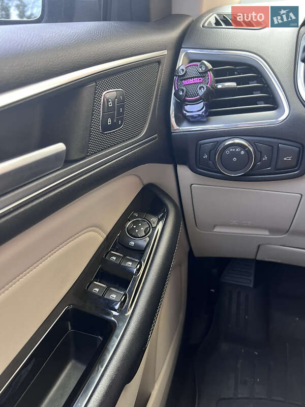 Позашляховик / Кросовер Ford Edge 2017 в Ірпені