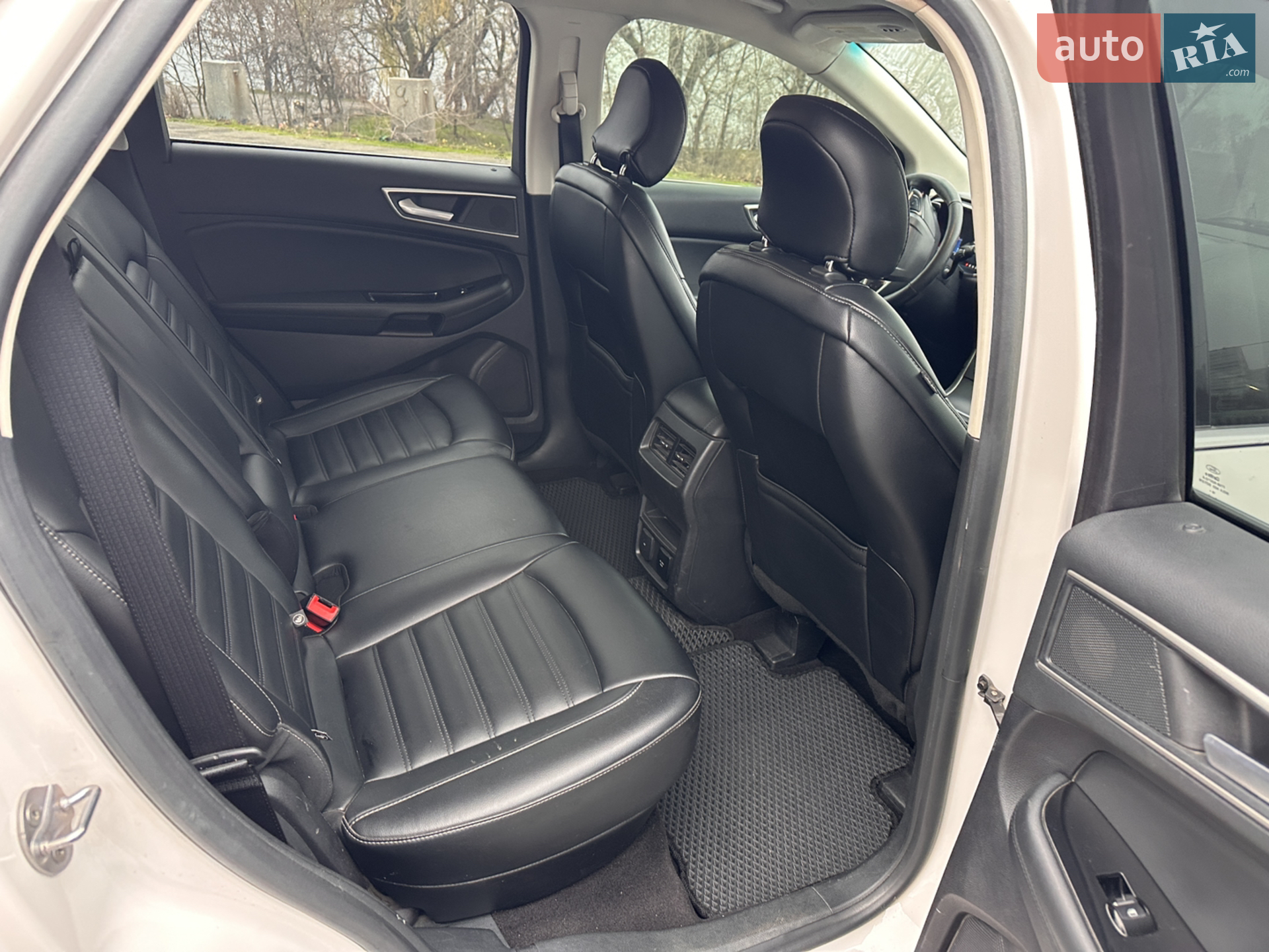 2019 Ford Edge - мініатюра 28