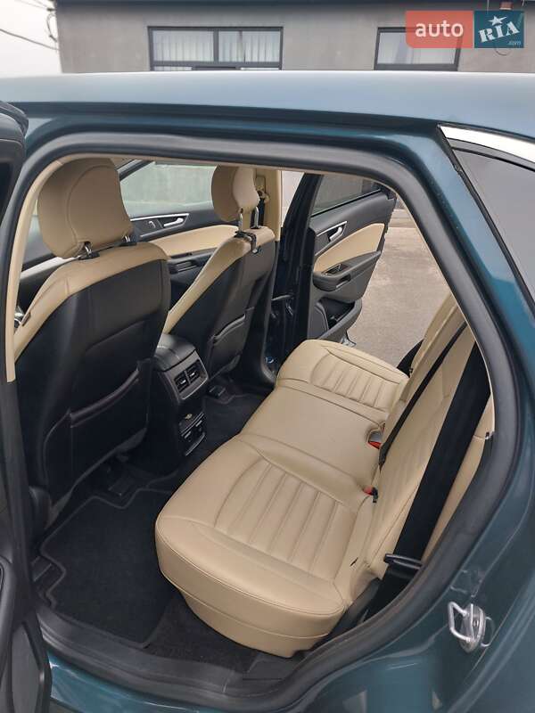 Внедорожник / Кроссовер Ford Edge 2016 в Чернигове