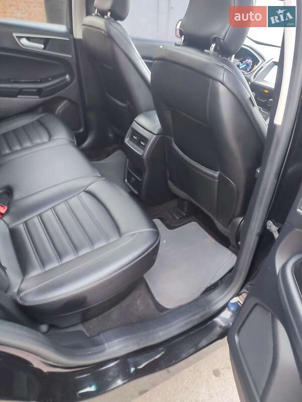 Внедорожник / Кроссовер Ford Edge 2019 в Остроге