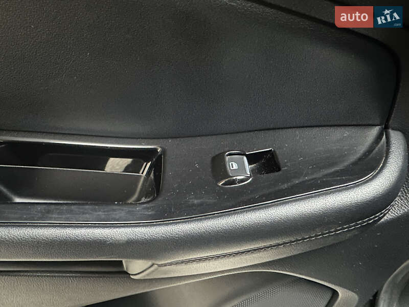 Позашляховик / Кросовер Ford Edge 2015 в Києві фото 27 Позашляховик / Кросовер Ford Edge 2015 в Києві