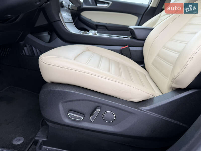 Внедорожник / Кроссовер Ford Edge 2019 в Ровно