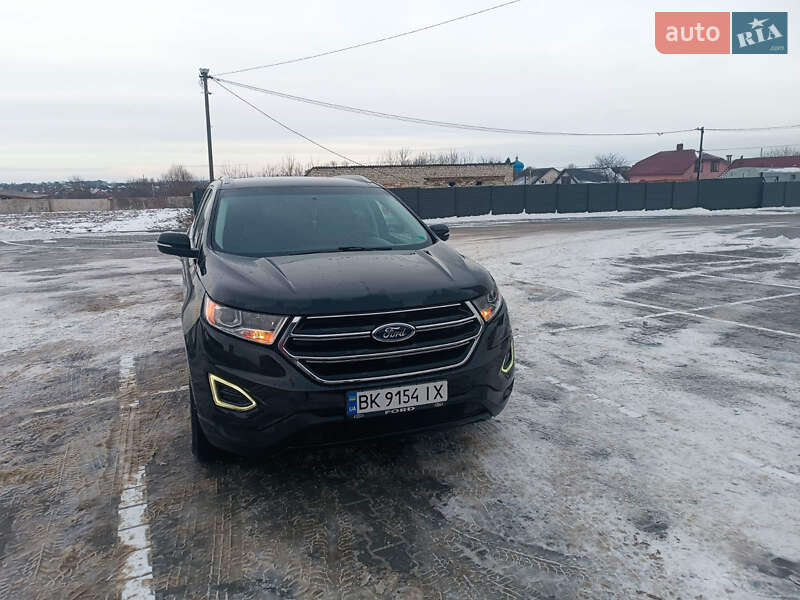 Позашляховик / Кросовер Ford Edge 2015 в Дубні