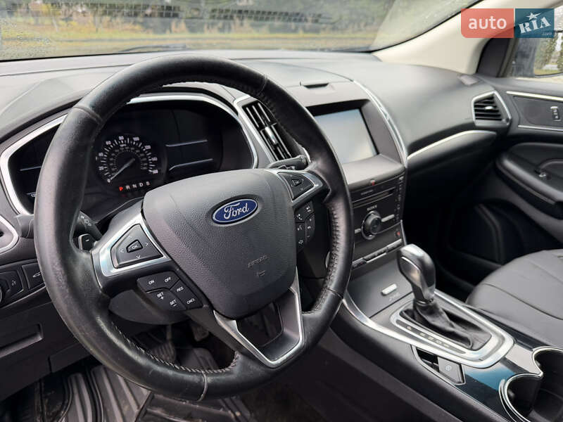 Позашляховик / Кросовер Ford Edge 2015 в Дубні