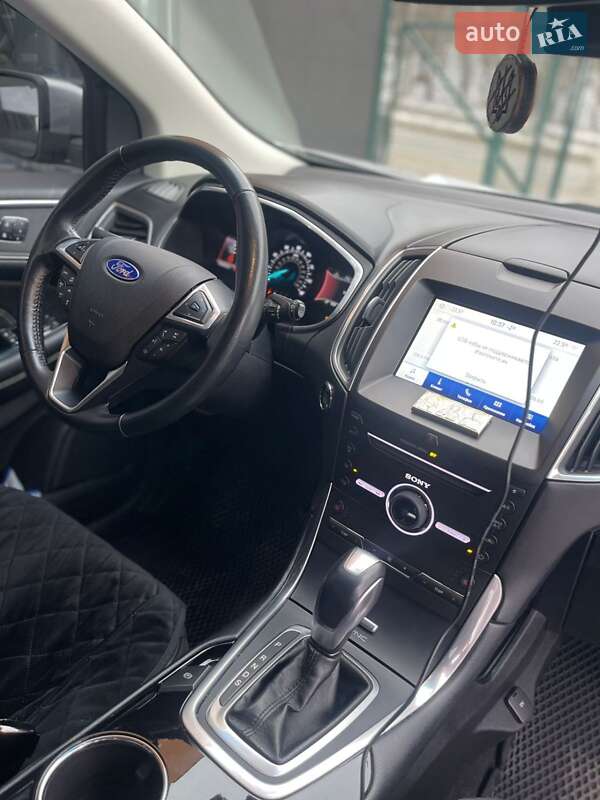 Внедорожник / Кроссовер Ford Edge 2016 в Черновцах