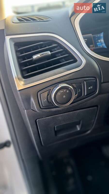 Позашляховик / Кросовер Ford Edge 2015 в Києві