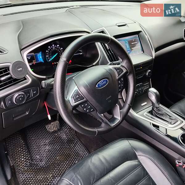 Позашляховик / Кросовер Ford Edge 2016 в Івано-Франківську