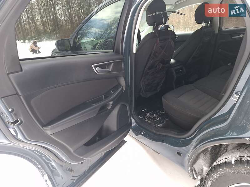 Внедорожник / Кроссовер Ford Edge 2016 в Сторожинце