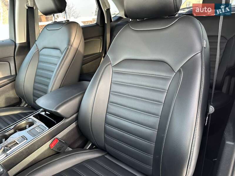 Внедорожник / Кроссовер Ford Edge 2018 в Луцке