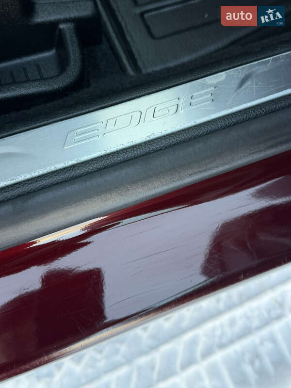 Позашляховик / Кросовер Ford Edge 2021 в Дубні