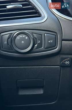 Позашляховик / Кросовер Ford Edge 2016 в Первомайську