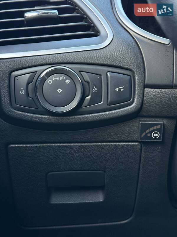 Внедорожник / Кроссовер Ford Edge 2016 в Первомайске