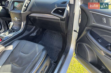 Внедорожник / Кроссовер Ford Edge 2015 в Черновцах
