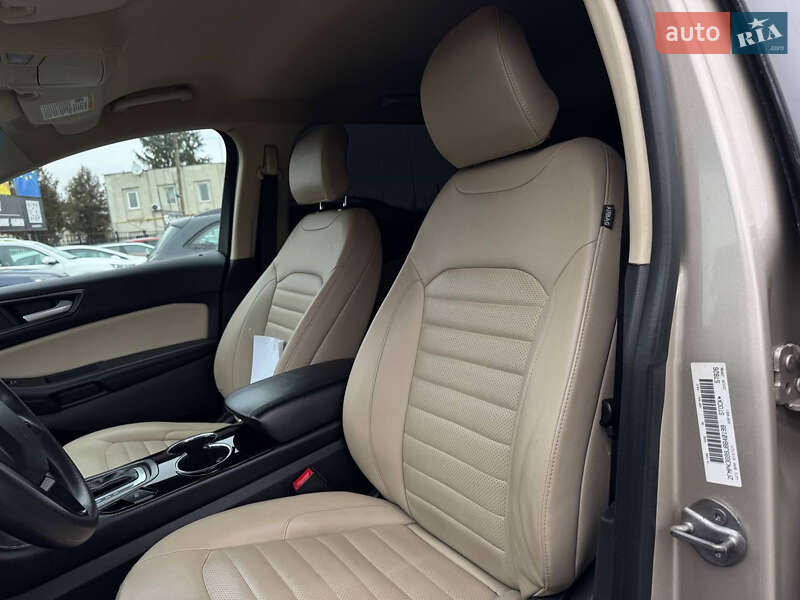 Позашляховик / Кросовер Ford Edge 2017 в Стрию