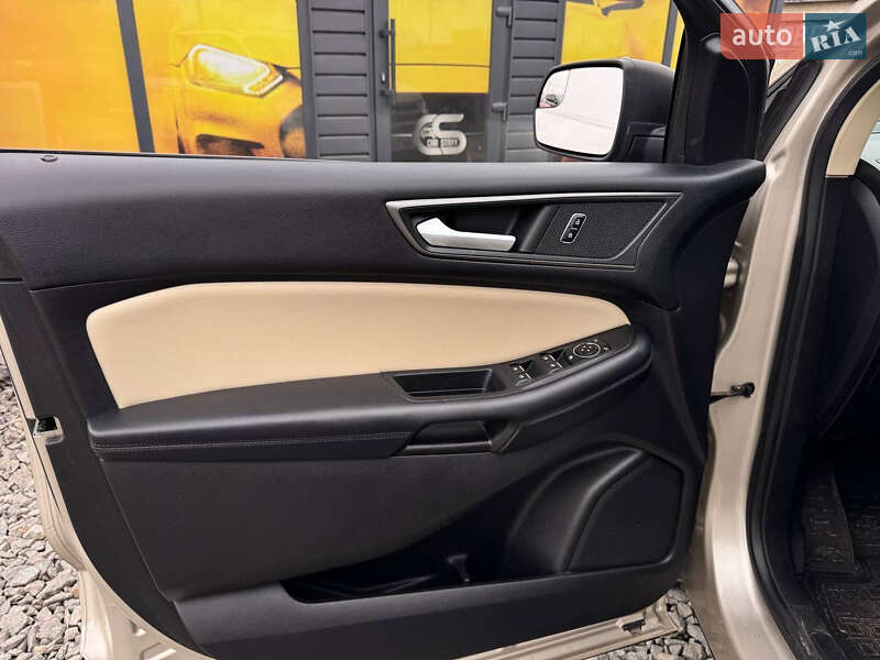 Позашляховик / Кросовер Ford Edge 2017 в Стрию