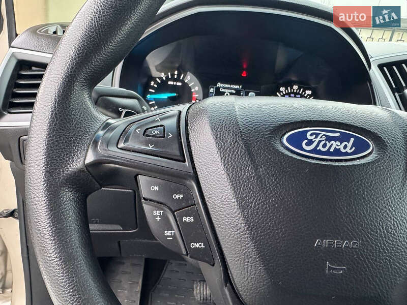 Позашляховик / Кросовер Ford Edge 2017 в Стрию