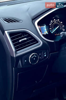 Позашляховик / Кросовер Ford Edge 2020 в Києві