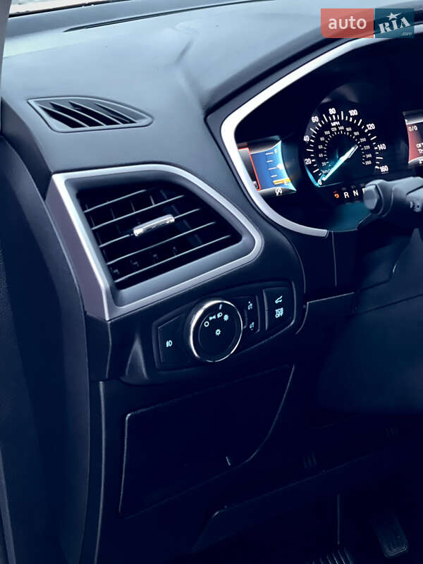 Внедорожник / Кроссовер Ford Edge 2020 в Киеве