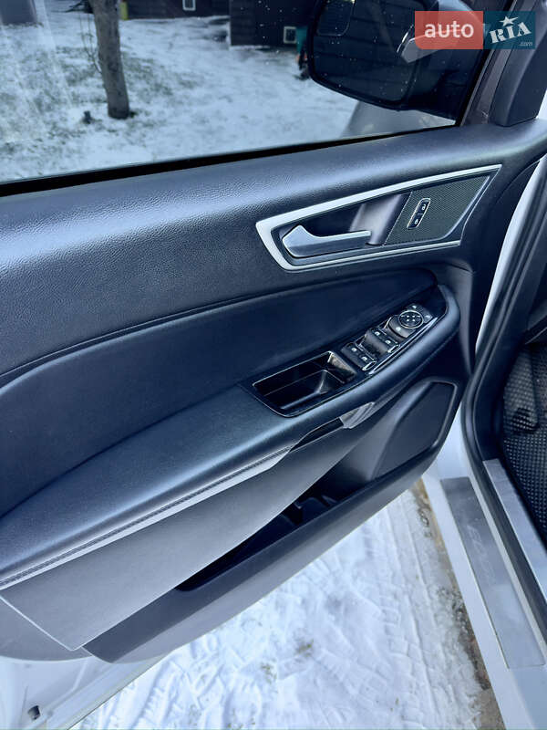 Позашляховик / Кросовер Ford Edge 2017 в Кременчуці