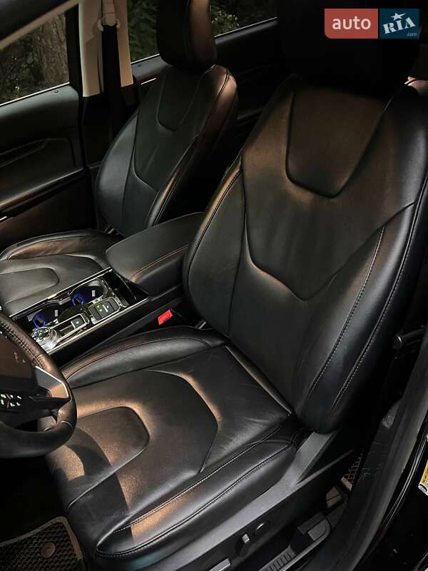 Внедорожник / Кроссовер Ford Edge 2019 в Киеве
