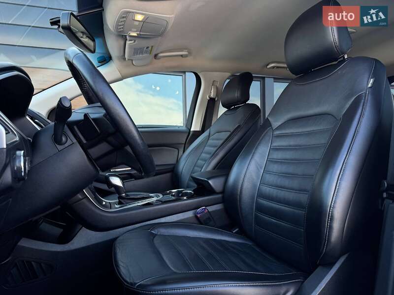 Позашляховик / Кросовер Ford Edge 2017 в Рівному