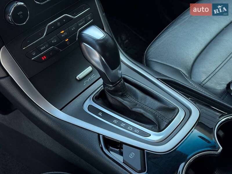 Позашляховик / Кросовер Ford Edge 2017 в Рівному