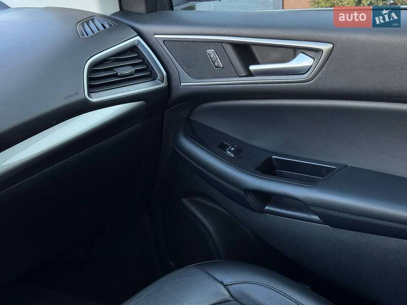 Позашляховик / Кросовер Ford Edge 2017 в Рівному