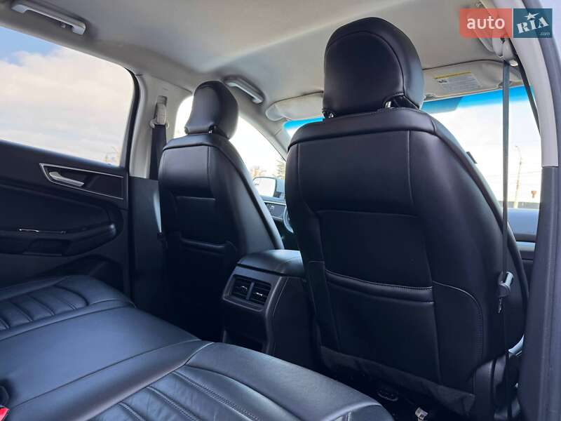 Позашляховик / Кросовер Ford Edge 2017 в Рівному