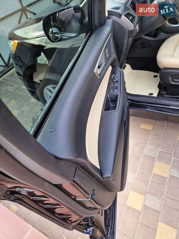 Внедорожник / Кроссовер Ford Edge 2022 в Могилев-Подольске